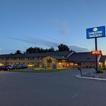 Cobblestone Inn&Suites - Merrill Extérieur photo