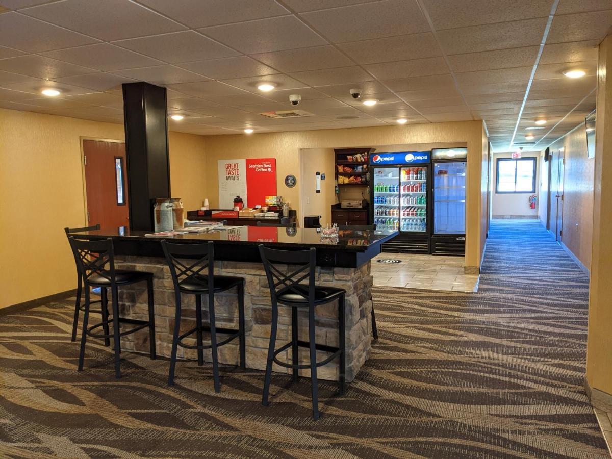 Cobblestone Inn&Suites - Merrill Extérieur photo