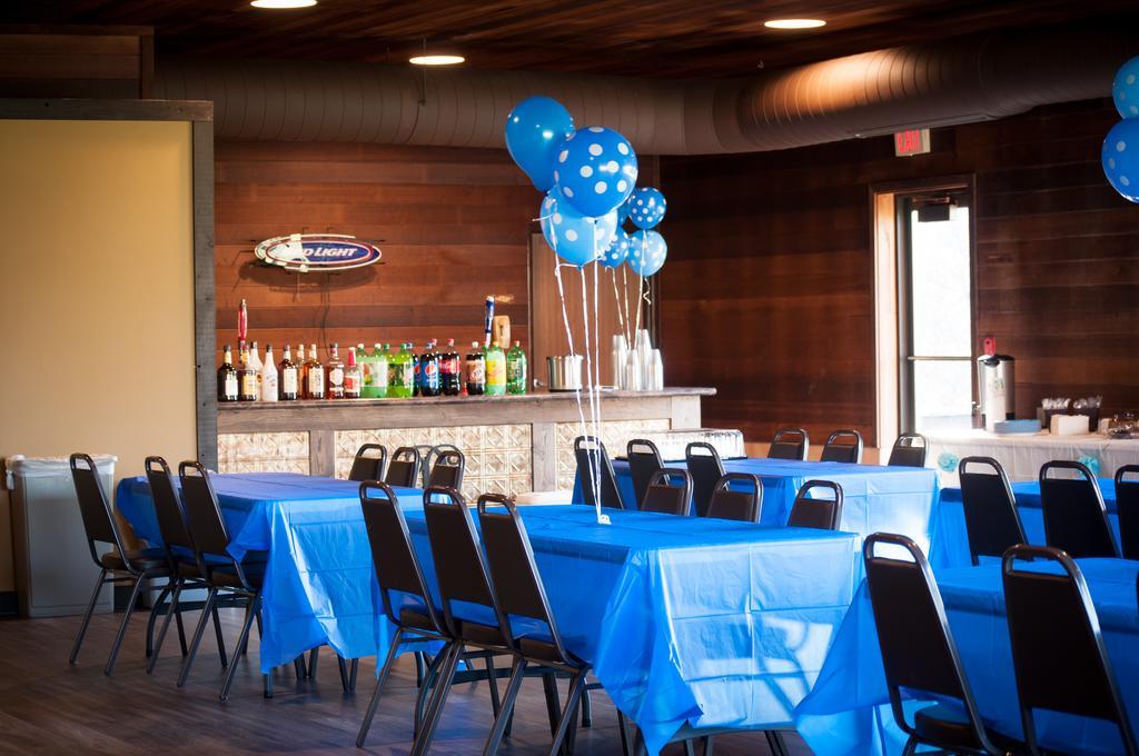 Cobblestone Inn&Suites - Merrill Extérieur photo