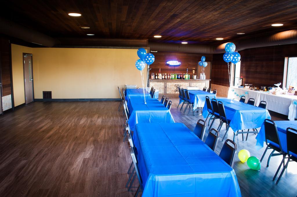 Cobblestone Inn&Suites - Merrill Extérieur photo