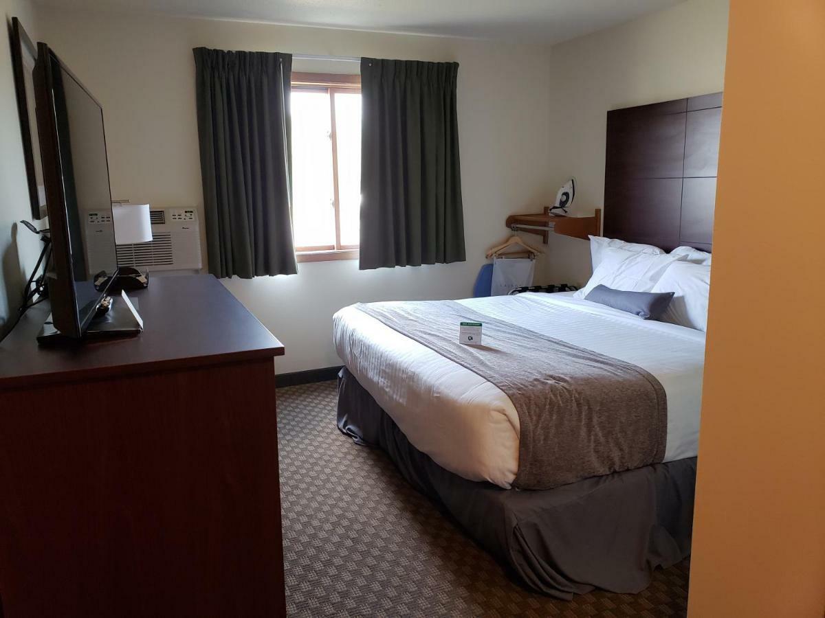 Cobblestone Inn&Suites - Merrill Extérieur photo